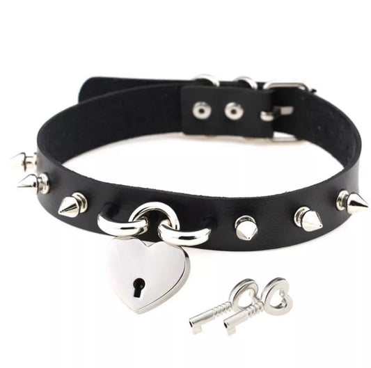 Thornberry Choker