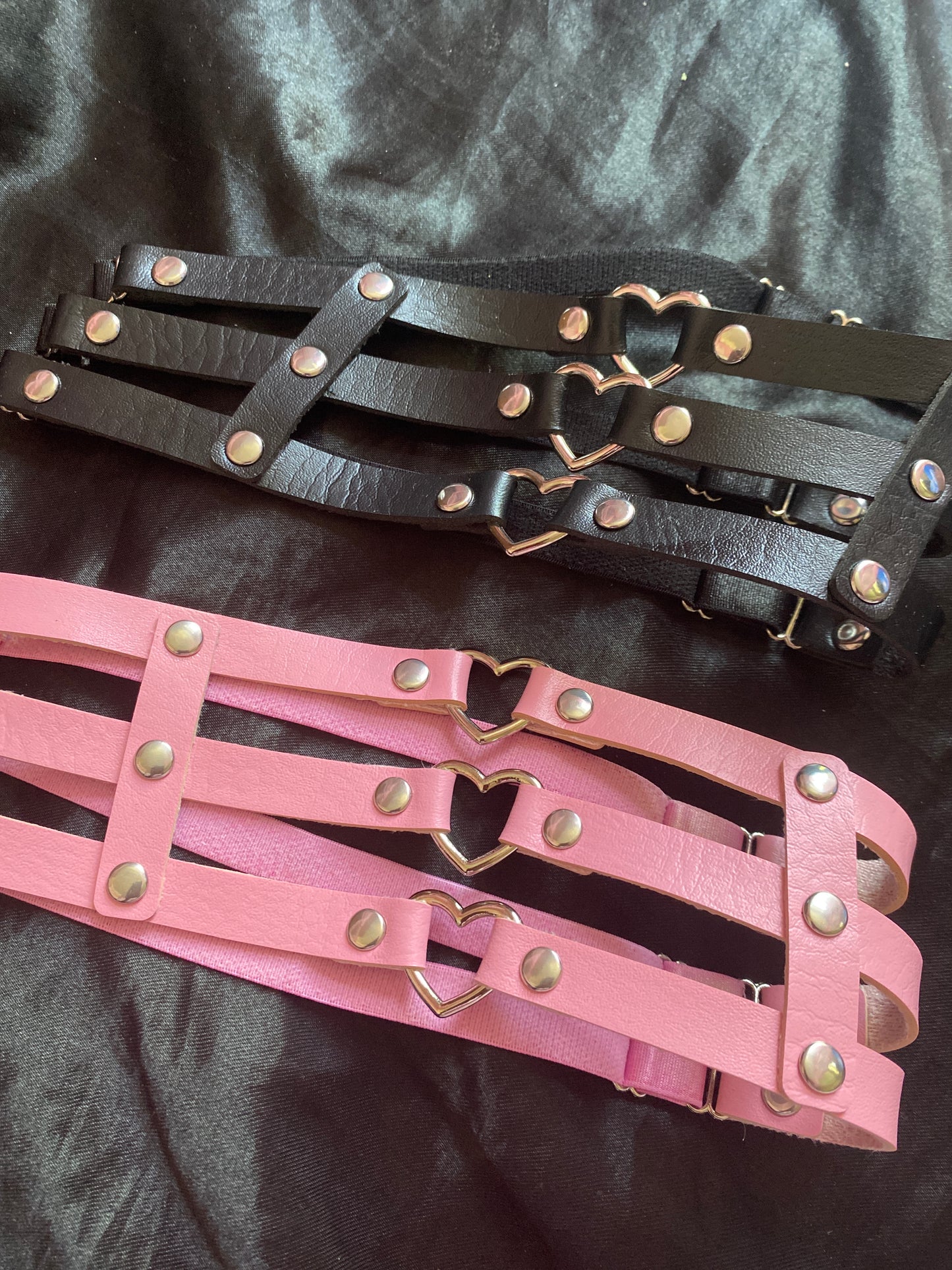 Heart Catch Adjustable Thigh Garter