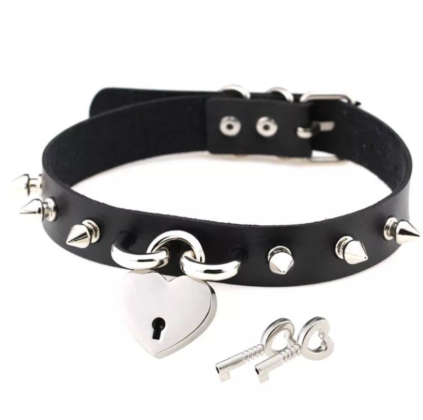 Thornberry Choker
