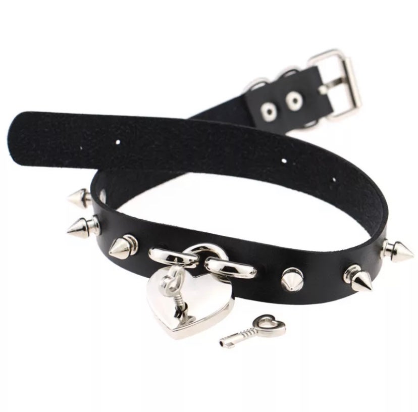 Thornberry Choker